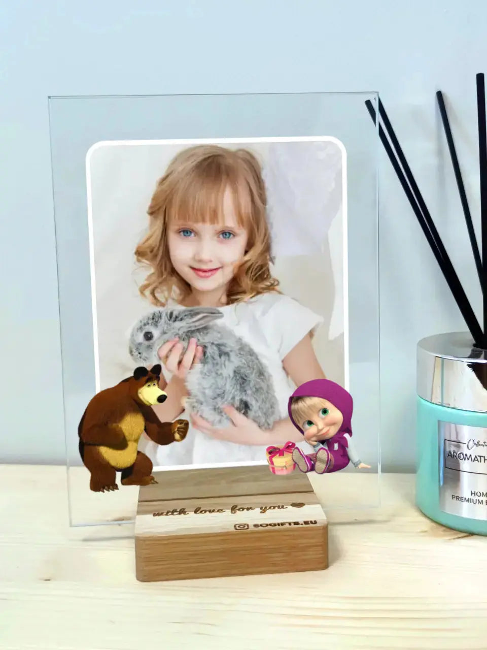 Personalizuotas "Maša ir Lokys" stiklinis posteris su jūsų nuotrauka TeeInBlue