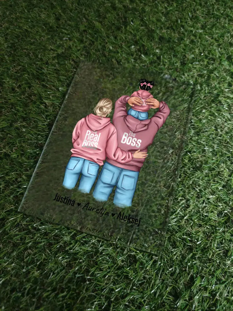 Personalizuotas "Tikra boso šeima" stiklinis posteris, iliustracijos sukurimas su vaiku TeeInBlue