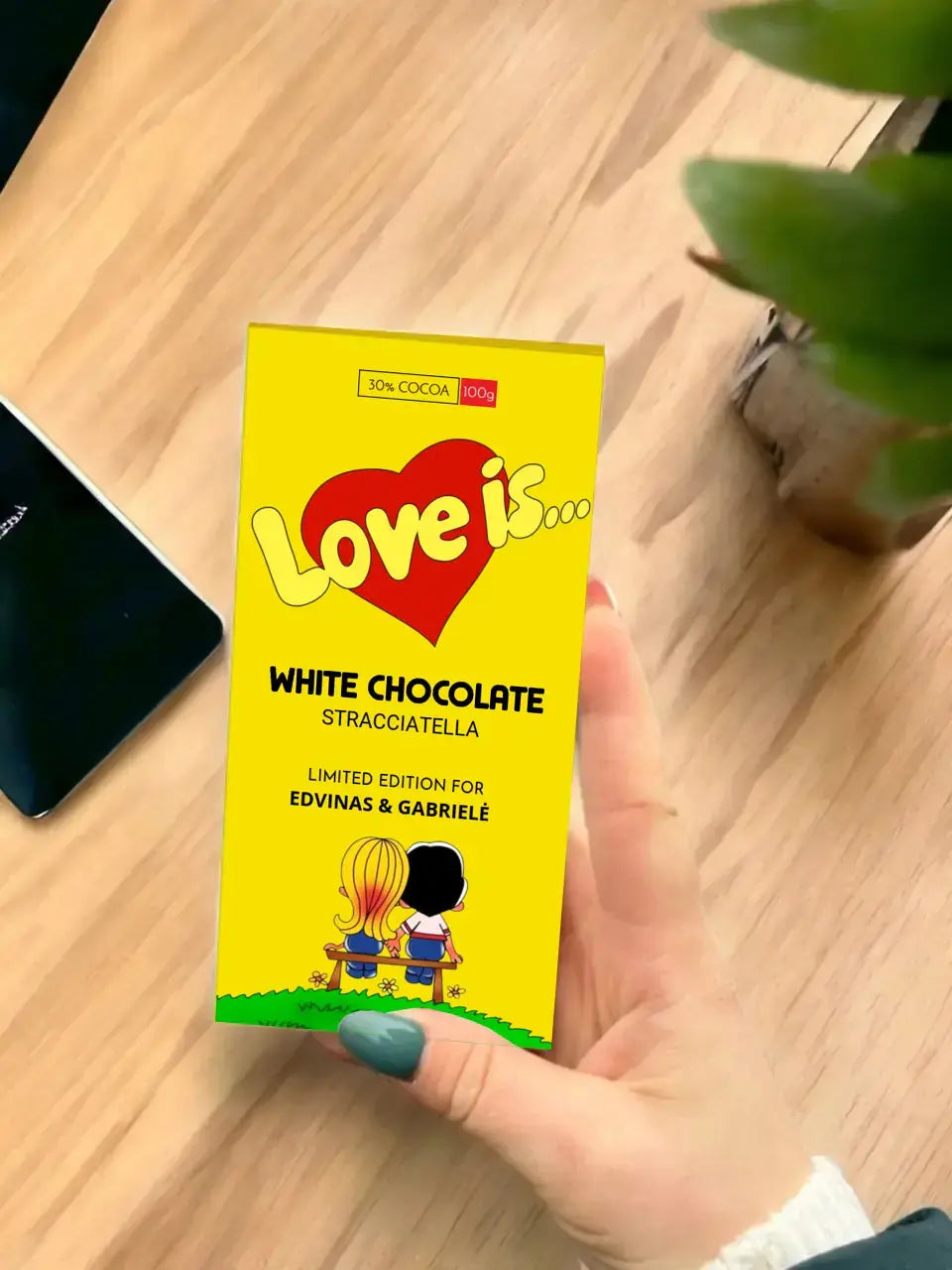 Personalizuotas "Love is Yellow" šokoladas su jūsų nuotrauka Šokoladas - dovanokis.lt