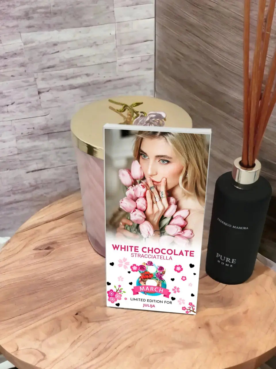 Personalizuotas "Moterų dienos dizainas 2" šokoladas su jūsų nuotrauka TeeInBlue Šokoladas