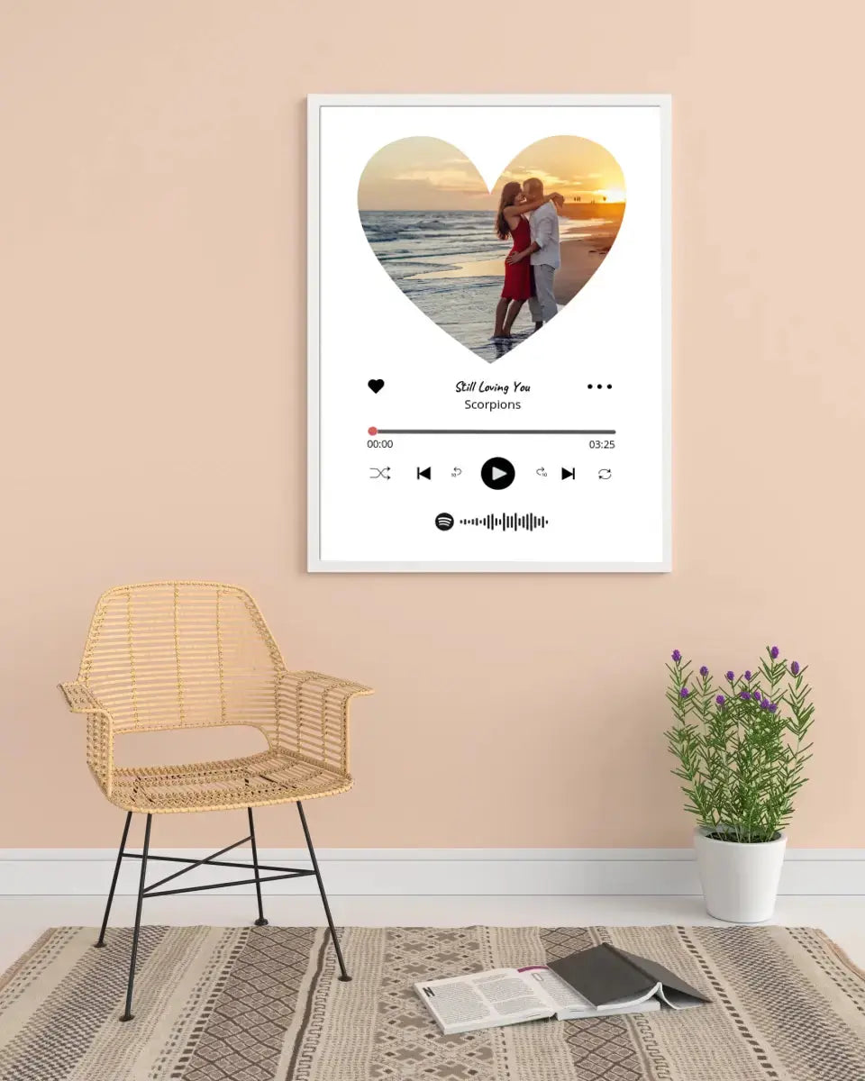 Personalizuotas Spotify muzikos grotuvo įrėmintas plakatas su jūsų nuotrauka širdelės formos, daina ir spotify kodu Posteris(Plakatas) - dovanokis.lt