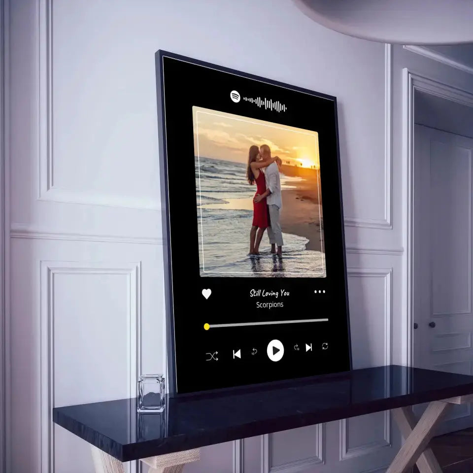 Personalizuotas Spotify muzikos grotuvo įrėmintas plakatas su jūsų nuotrauka, daina ir spotify kodu Posteris(Plakatas) - dovanokis.lt