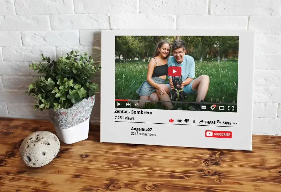 Personalizuotas "YouTube" dizaino kūrinys ant drobės su jūsų nuotrauka ir tekstais Drobe - dovanokis.lt