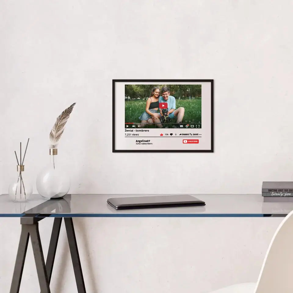Personalizuotas "YouTube" dizaino įrėmintas plakatas su jūsų nuotrauka ir tekstu Poster - dovanokis.lt