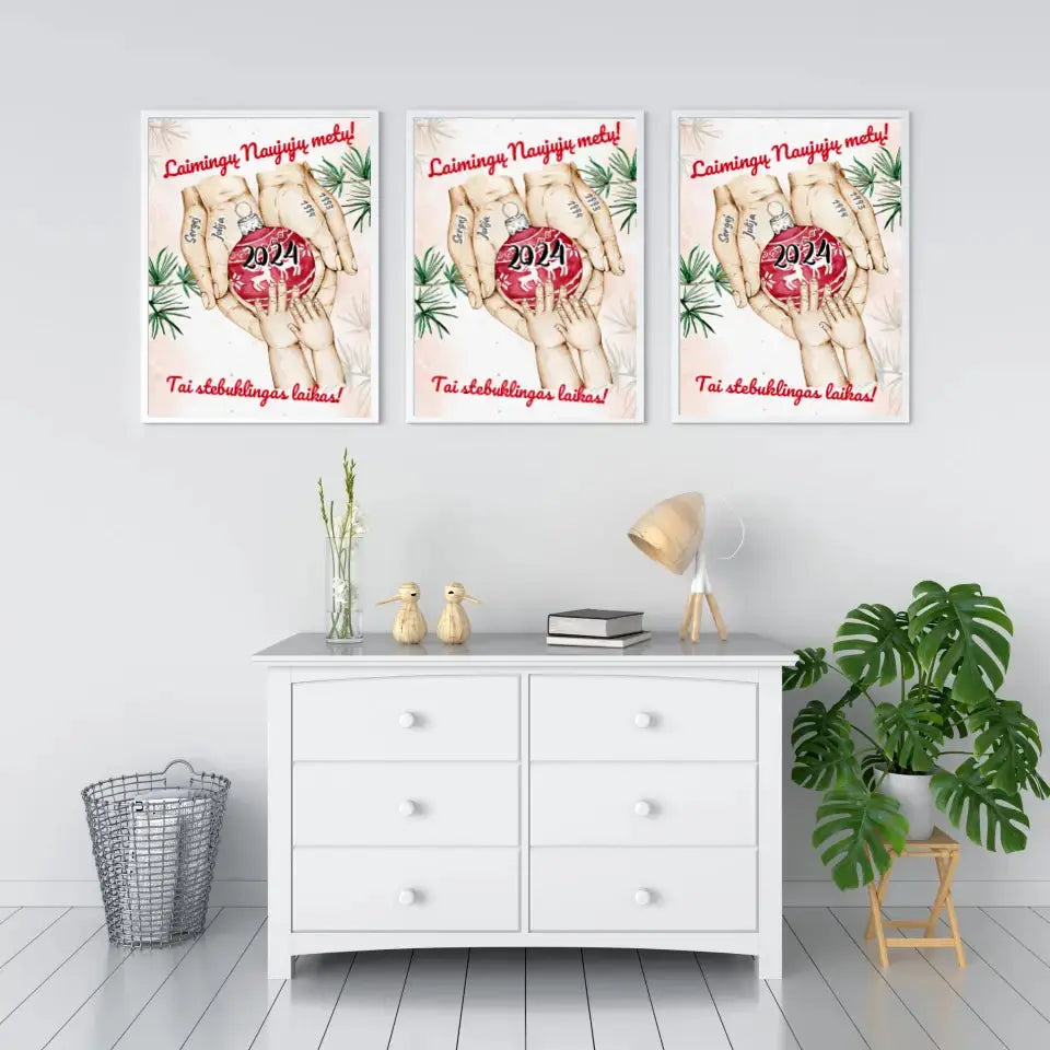 Personalizuotas Šeima ir 1-4 vaikai susikibę už rankų plakatas iliustracija, Kalėdinis plakatas, Motinos Rankos, Naujagimio Plakatas, Menas, Laikydami rankas, Šeimos rankos Poster - dovanokis.lt
