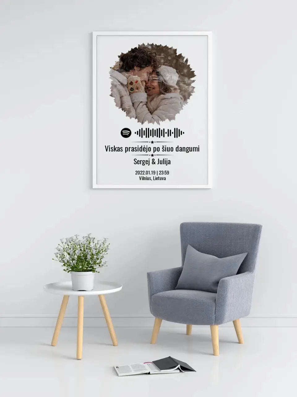 Personalizuotas žvaigždžių žemėlapis, plakatas su rėmeliu, su formos pasirinkimu, jūsų nuotrauka ir „Spotify“ kodu Poster - dovanokis.lt