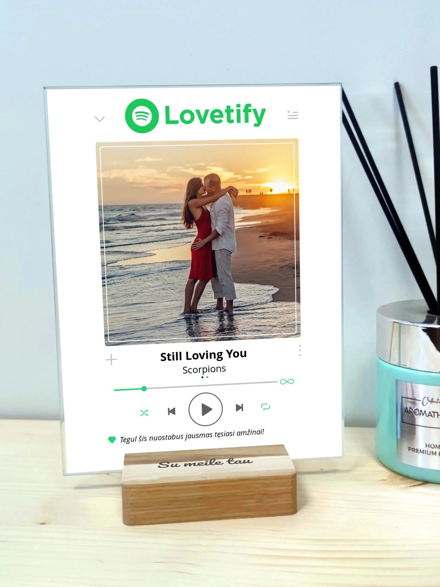 Personalizuotas Lovetify muzikos grotuvo stiklinis posteris su jūsų nuotrauka ir daina Stiklas - dovanokis.lt