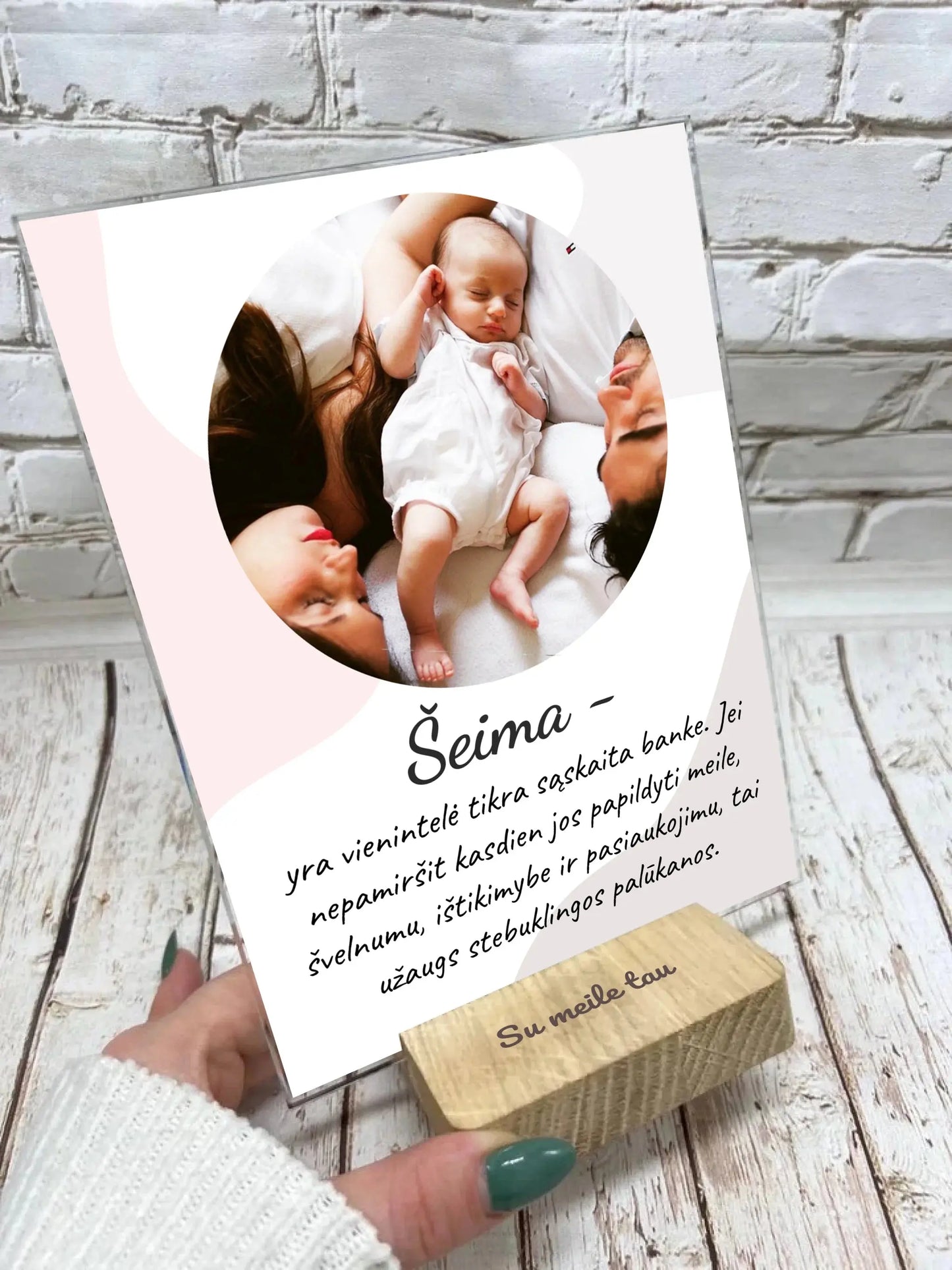 Personalizuotas šeimos iliustracijos spaudinys ant stiklo su jūsų nuotrauka SPD-002 Stiklas - dovanokis.lt