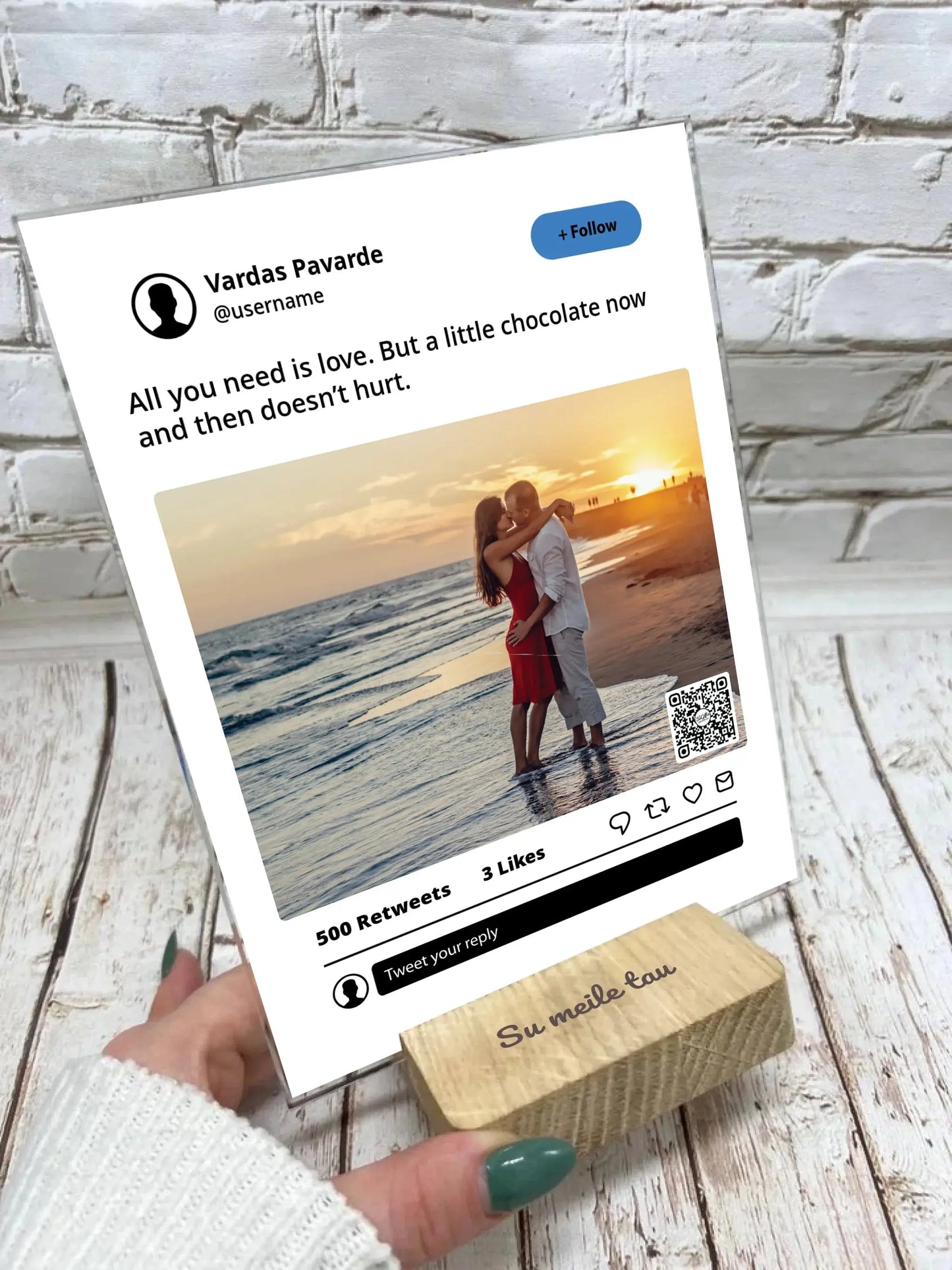 Personalizuotas "Twitter" dizaino kūrinys ant stiklo su jūsų nuotrauka ir tekstu Stiklas - dovanokis.lt