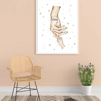 Personalizuotas Mama ir 1-4 vaikai susikibę už rankų plakatas iliustracija, plakatas su rėmeliu, Motinos Rankos, Naujagimio Plakatas, Menas, Laikydami rankas, Šeimos rankos  Poster -  dovanokis.lt