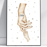 Personalizuotas Mama ir 1-4 vaikai susikibę už rankų plakatas iliustracija, plakatas su rėmeliu, Motinos Rankos, Naujagimio Plakatas, Menas, Laikydami rankas, Šeimos rankos  Poster -  dovanokis.lt