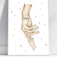 Personalizuotas Mama ir 1-4 vaikai susikibę už rankų plakatas iliustracija, plakatas su rėmeliu, Motinos Rankos, Naujagimio Plakatas, Menas, Laikydami rankas, Šeimos rankos  Poster -  dovanokis.lt