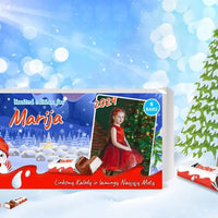 Personalizuota Kinder 8 batonėlių šokoladinė dėžutė su jūsų nuotrauka, Kalėdinė versija su sniego seneliu TeeInBlue