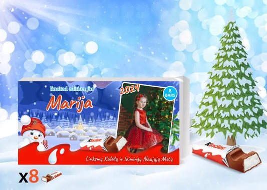 Personalizuota Kinder 8 batonėlių šokoladinė dėžutė su jūsų nuotrauka, Kalėdinė versija su sniego seneliu TeeInBlue