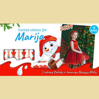 Personalizuota Kinder 8 batonėlių šokoladinė dėžutė su jūsų nuotrauka, Kalėdinė versija su sniego seneliu TeeInBlue