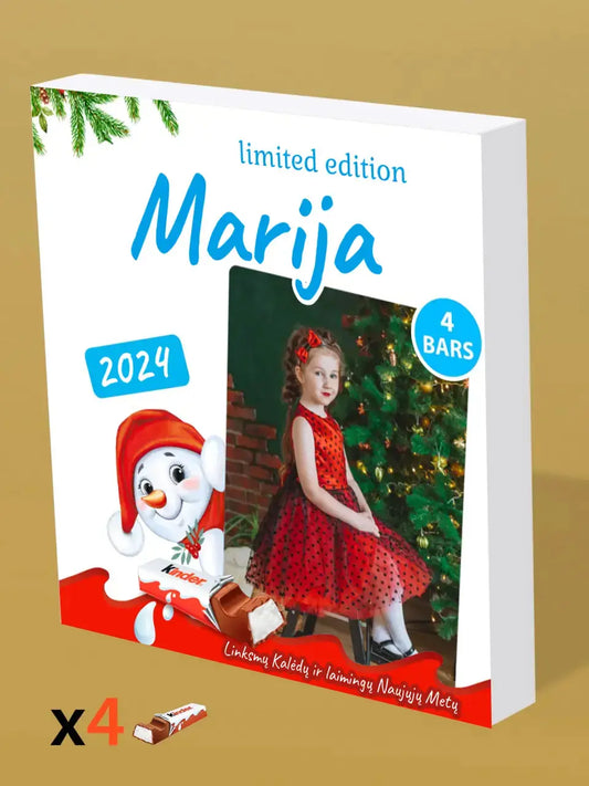 Personalizuota Kinder 4 batonėlių šokoladinė dėžutė su jūsų nuotrauka, Kalėdinė versija su sniego seneliu TeeInBlue