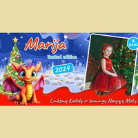 Personalizuota Kinder 8 batonėlių šokoladinė dėžutė su jūsų nuotrauka, Kalėdinė versija su pasirenkamais drakonų kūdikiais TeeInBlue