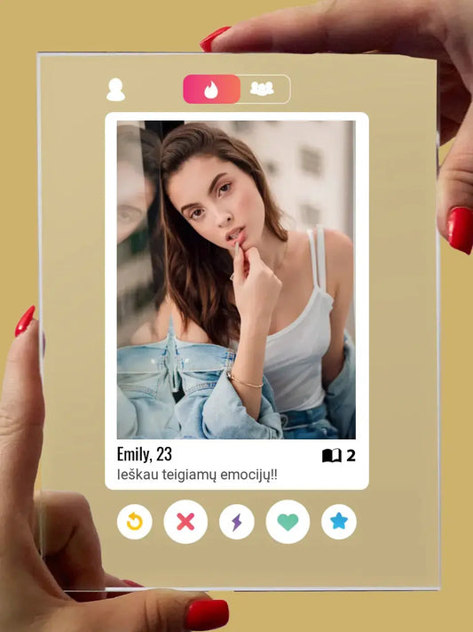Personalizuotas "Tinder" stiklinis posteris su jūsų nuotrauka TeeInBlue
