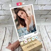 Personalizuotas "Tinder" stiklinis posteris su jūsų nuotrauka TeeInBlue