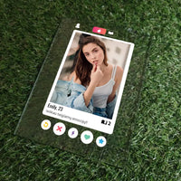 Personalizuotas "Tinder" stiklinis posteris su jūsų nuotrauka TeeInBlue