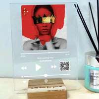 Personalizuotas "Apple Music" stiklinis posteris su jūsų nuotrauka TeeInBlue