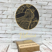 Personalizuotas auksinis, sidabrinis, bronzinis žemėlapio stiklinis posteris, su jūsų įsimintina vieta TeeInBlue