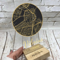 Personalizuotas auksinis, sidabrinis, bronzinis žemėlapio stiklinis posteris, su jūsų įsimintina vieta TeeInBlue