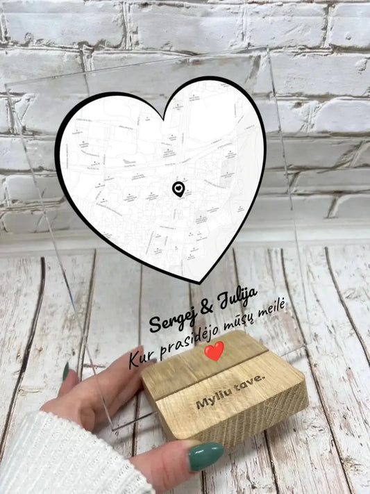 Personalizuotas Meilės žemėlapio stiklinis posteris su jūsų įsimintina vieta TeeInBlue