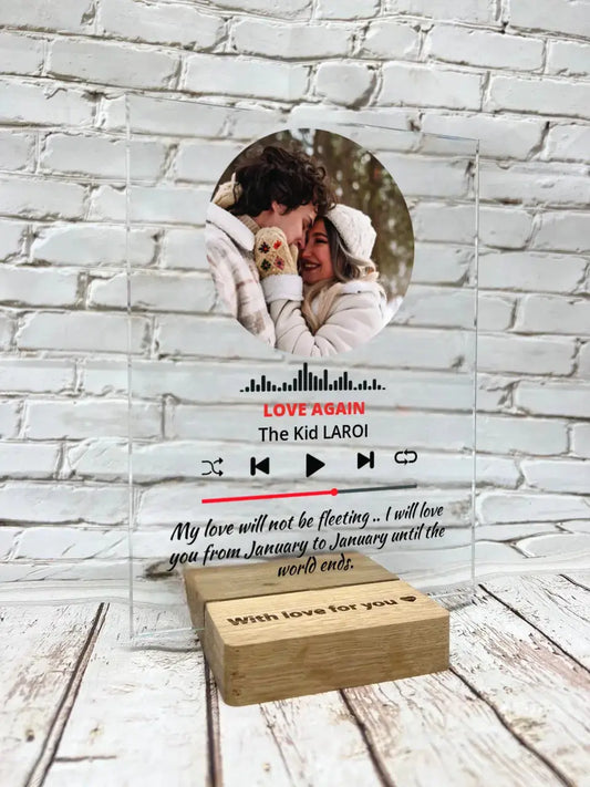 Personalizuotas muzikos grotuvo stiklinis posteris su jūsų nuotrauka ir tekstu TeeInBlue