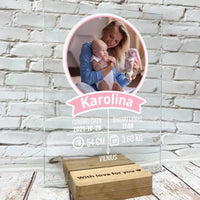 Personalizuotas "It's a Girl" stiklinis posteris su jūsų nuotrauka TeeInBlue