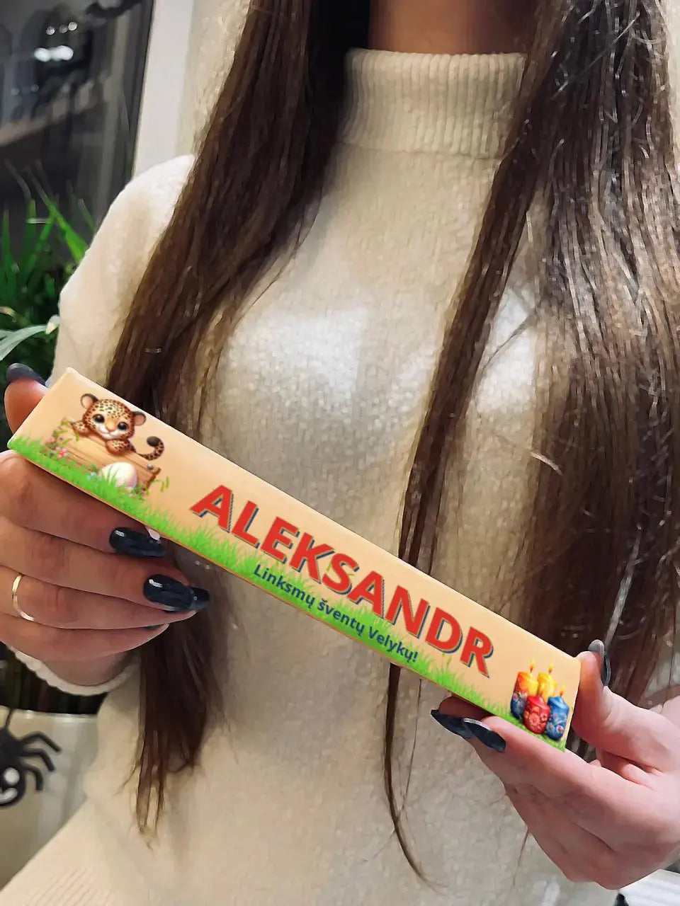 Personalizuotas "Toblerone S" šokoladas su jūsų vardu ir žinutė su velykų gyvūnais TeeInBlue