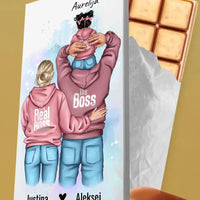 Personalizuotas "Tikra boso šeima" šokoladas, iliustracijos sukurimas su vaiku TeeInBlue Šokoladas