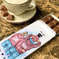 Personalizuotas "Tikra boso šeima" šokoladas, iliustracijos sukurimas su vaiku TeeInBlue Šokoladas