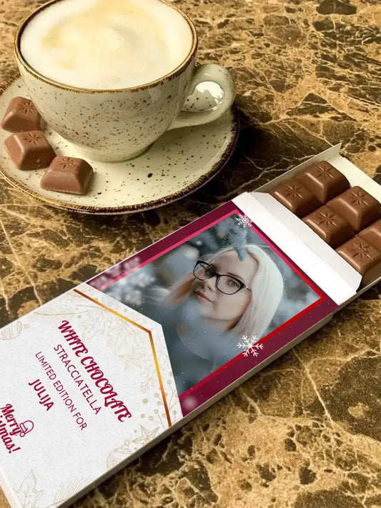 Personalizuotas „Kalėdinio dizaino“ šokoladas su jūsų nuotrauka TeeInBlue Šokoladas