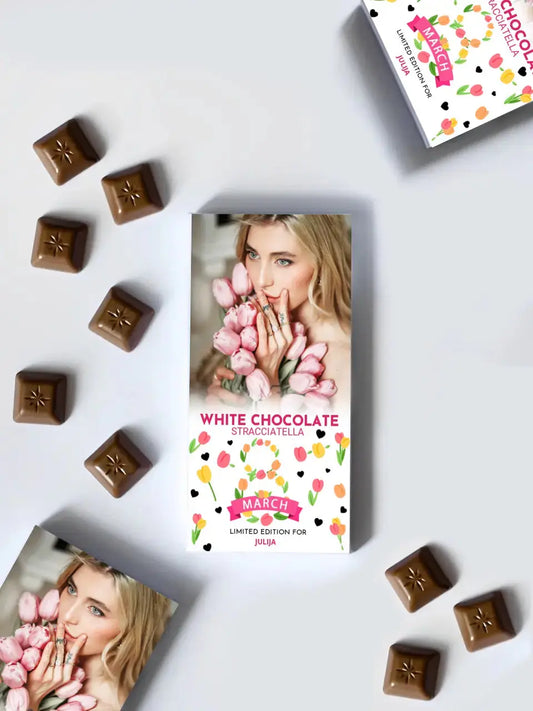 Personalizuotas "Moterų dienos dizainas 3" šokoladas su jūsų nuotrauka TeeInBlue Šokoladas