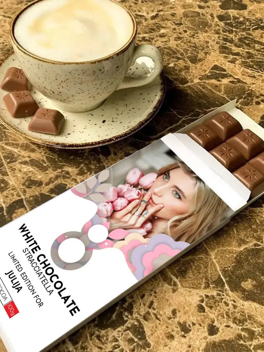 Personalizuotas "Moterų dienos dizainas 1" šokoladas su jūsų nuotrauka TeeInBlue Šokoladas