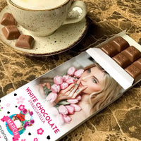 Personalizuotas "Moterų dienos dizainas 2" šokoladas su jūsų nuotrauka TeeInBlue Šokoladas