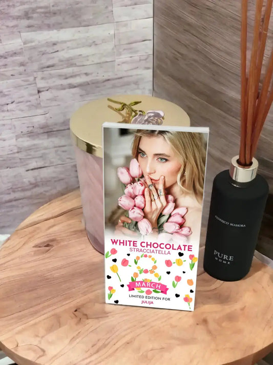 Personalizuotas "Moterų dienos dizainas 3" šokoladas su jūsų nuotrauka TeeInBlue Šokoladas