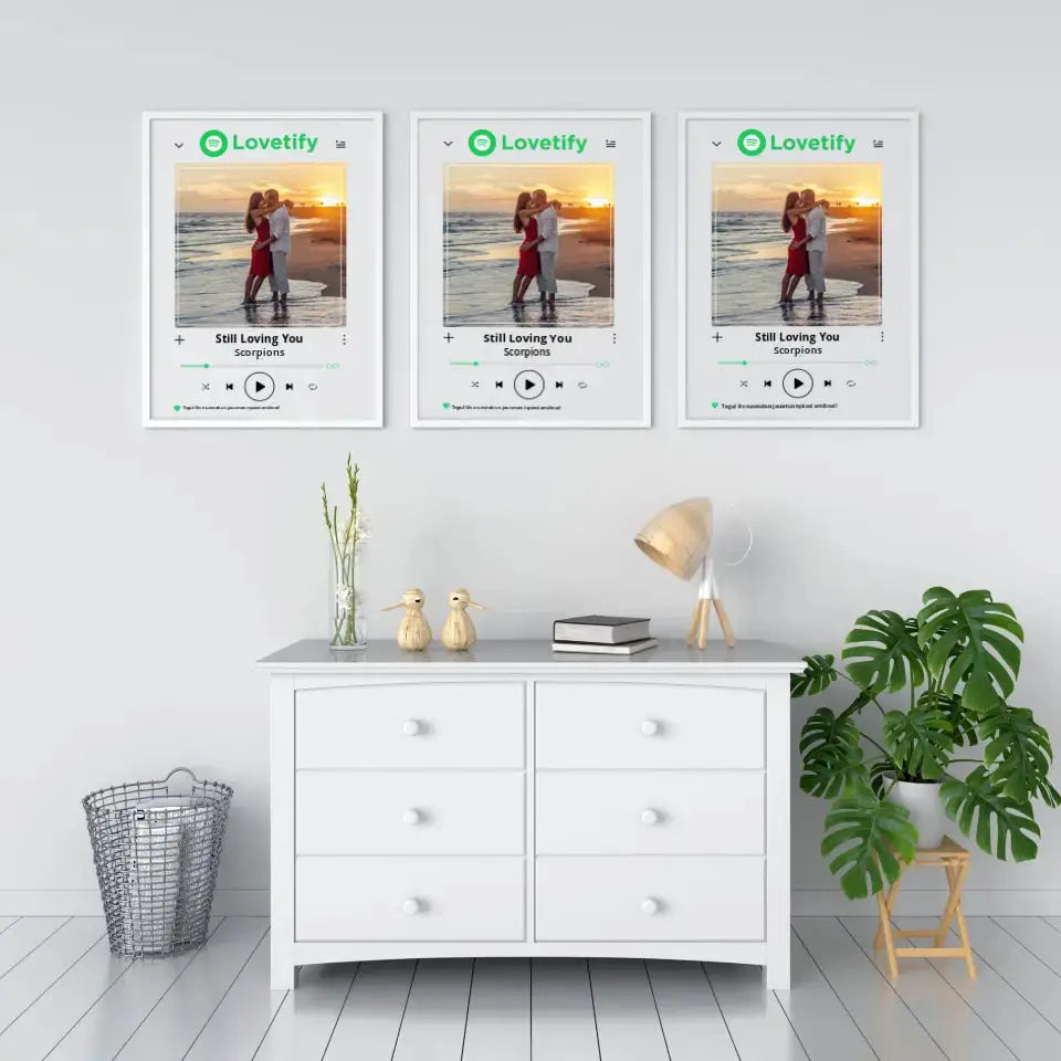 Personalizuotas "Lovetify" dizaino įrėmintas plakatas su jūsų nuotrauka ir daina  Posteris(Plakatas) -  dovanokis.lt