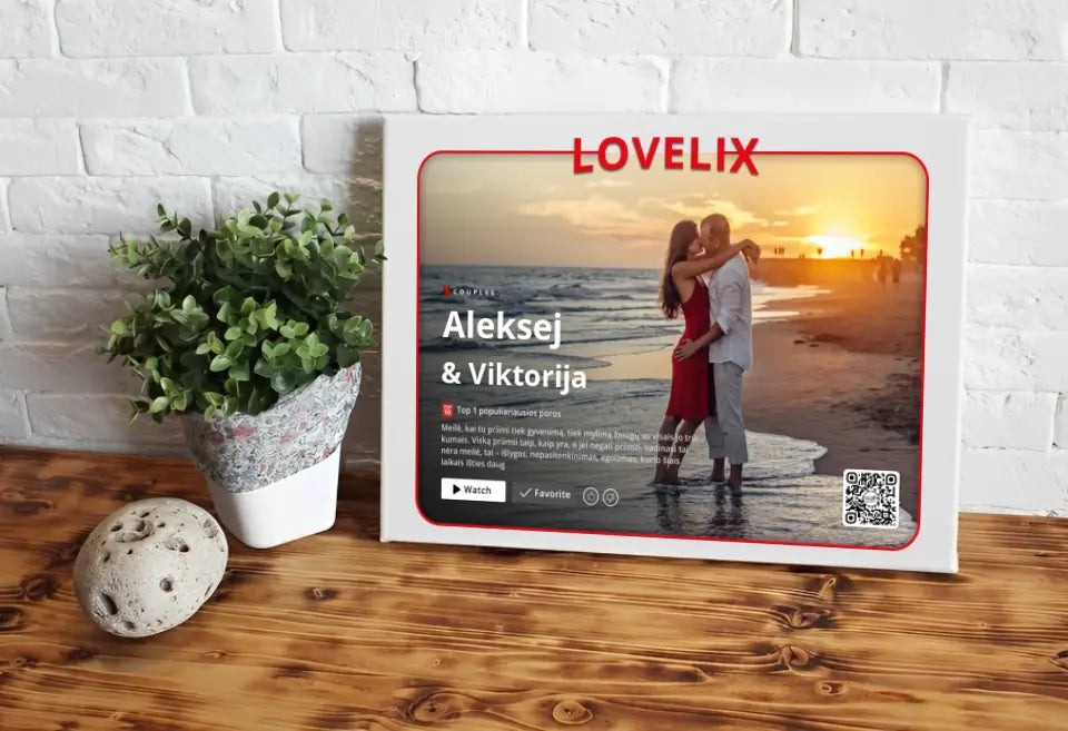 Personalizuotas "Lovelix" dizaino kūrinys ant drobės su jūsų nuotraukomis ir vardais