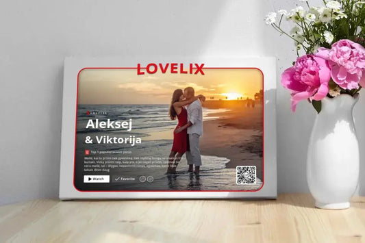 Personalizuotas "Lovelix" dizaino kūrinys ant drobės su jūsų nuotraukomis ir vardais  Drobe -  dovanokis.lt