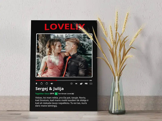 Personalizuotas "Lovelix" dizaino kūrinys ant drobės su jūsų nuotrauka ir vardais  Drobe -  dovanokis.lt