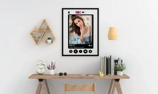 Personalizuotas "Tinder" dizaino įrėmintas plakatas su jūsų nuotrauka ir tekstu  Posteris(Plakatas) -  dovanokis.lt
