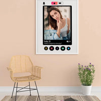 Personalizuotas "Tinder" dizaino įrėmintas plakatas su jūsų nuotrauka ir tekstu  Posteris(Plakatas) -  dovanokis.lt