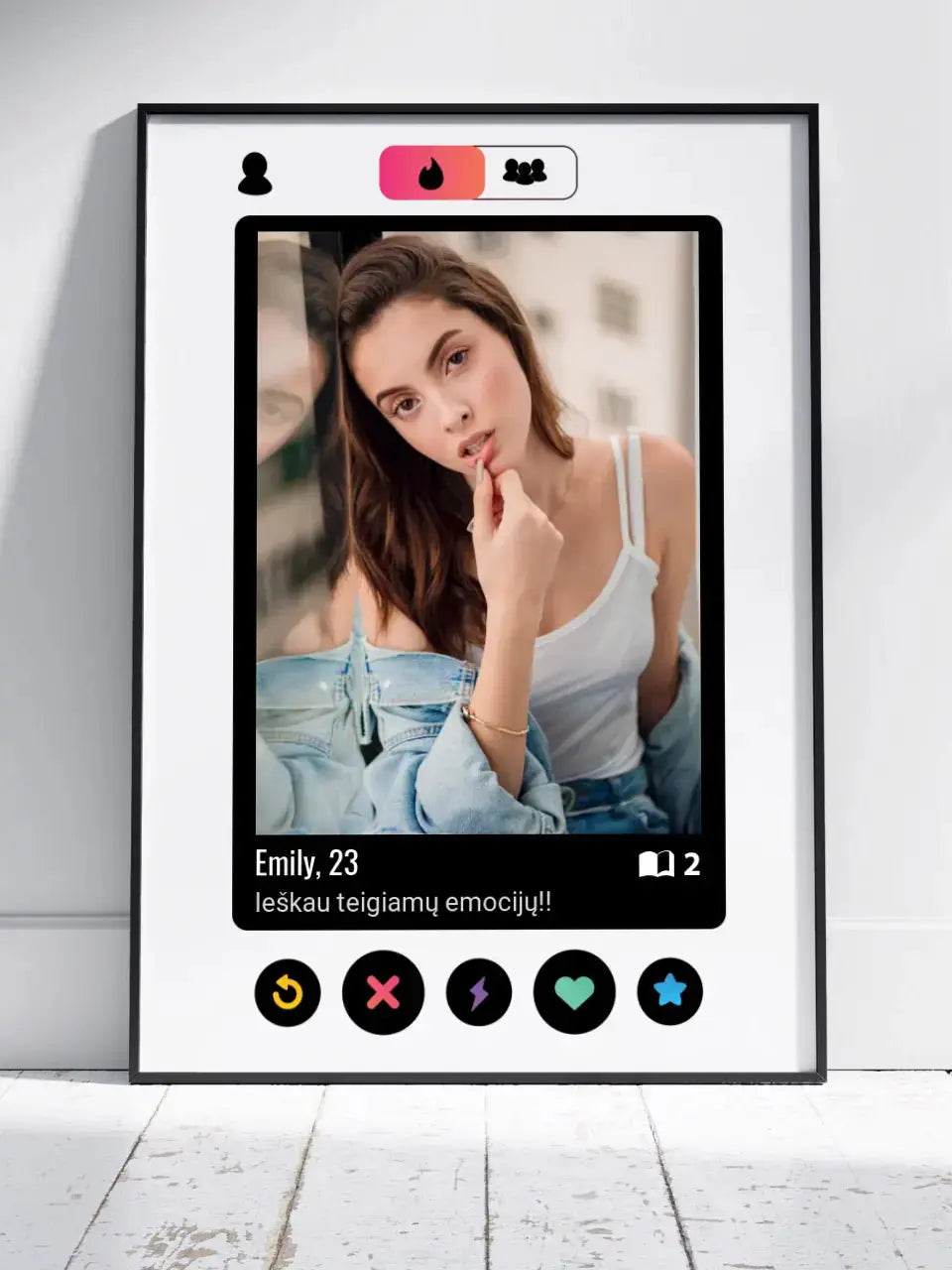 Personalizuotas "Tinder" dizaino įrėmintas plakatas su jūsų nuotrauka ir tekstu  Posteris(Plakatas) -  dovanokis.lt