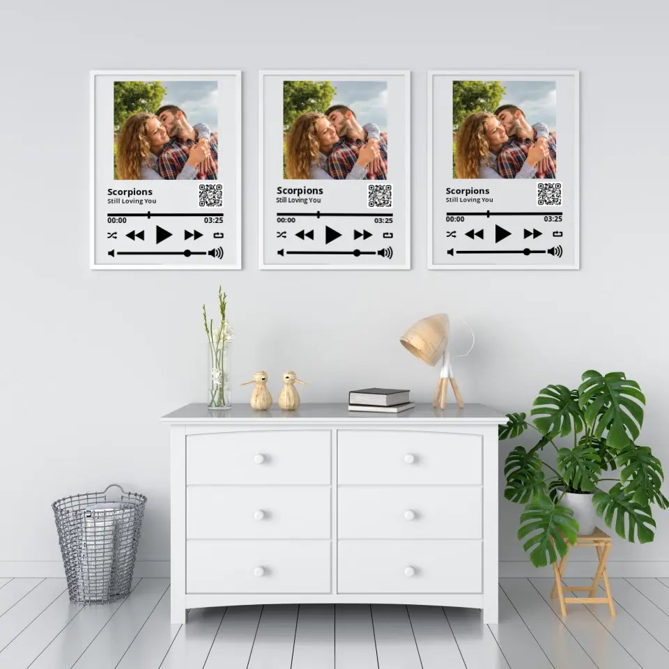 Personalizuotas "So Player" muzikos grotuvo įrėmintas plakatas su jūsų nuotrauka ir daina