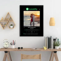 Personalizuotas Lovetify muzikos grotuvo įrėmintas plakatas su jūsų nuotrauka ir daina  Posteris(Plakatas) -  dovanokis.lt