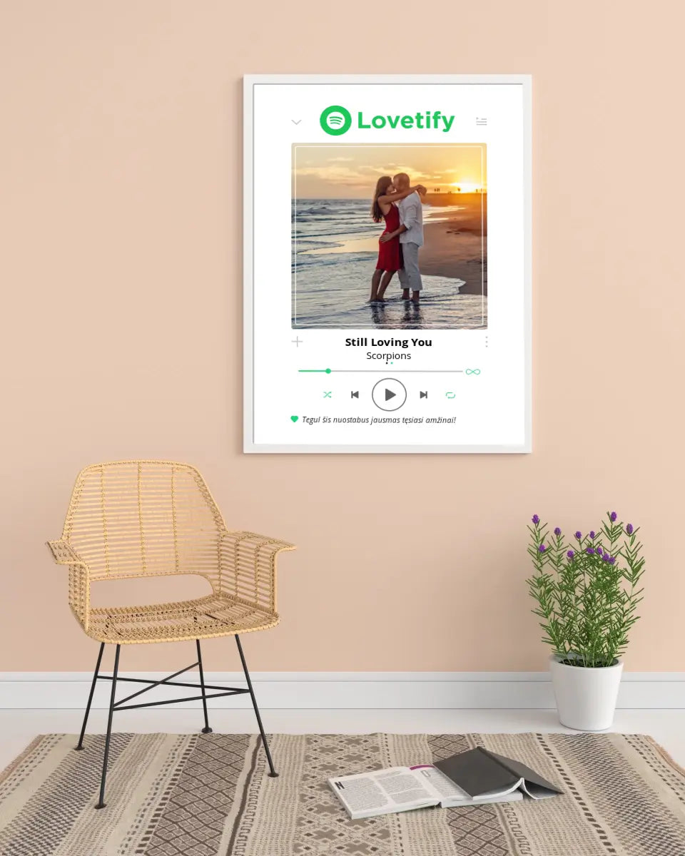 Personalizuotas Lovetify muzikos grotuvo įrėmintas plakatas su jūsų nuotrauka ir daina