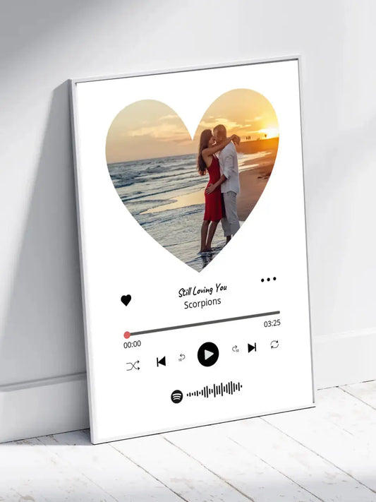 Personalizuotas Spotify muzikos grotuvo įrėmintas plakatas su jūsų nuotrauka širdelės formos, daina ir spotify kodu  Posteris(Plakatas) -  dovanokis.lt