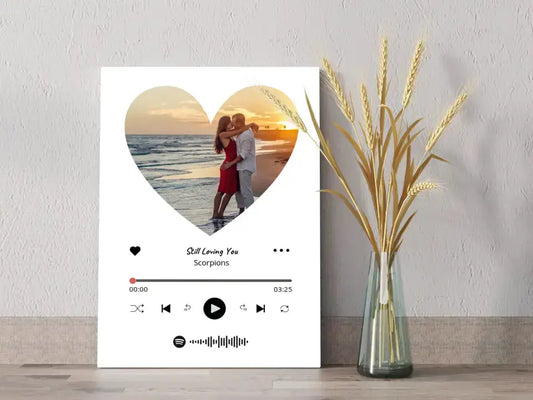 Personalizuotas Spotify muzikos grotuvas ant drobės su jūsų nuotrauka širdelės formos, daina ir spotify kodu  Drobe -  dovanokis.lt